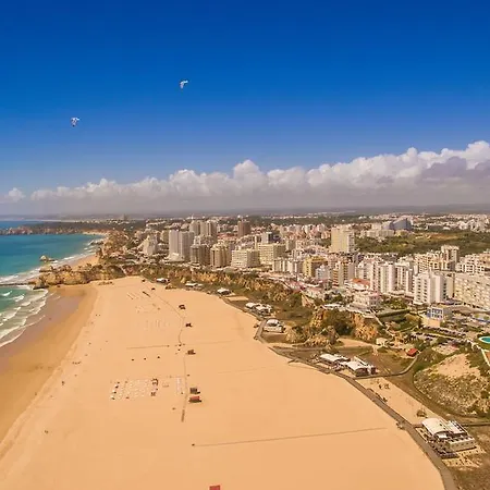 Ξενοδοχείο με διαμερίσματα Rr Club Amarilis