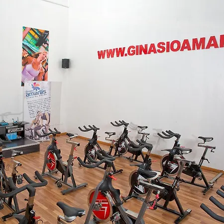 Ξενοδοχείο με διαμερίσματα Rr Club Amarilis